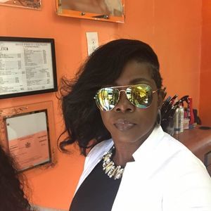 Meet your Posher, Val